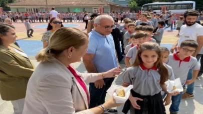 İzmit her okul ve veliye ulaşmaya çalışıyor