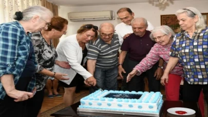 Karabağlar’dan yaşlılara vefa