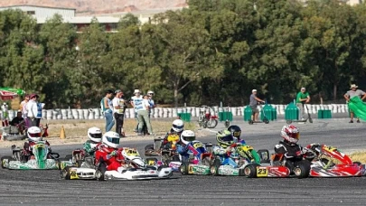 Karting Coşkusu İzmir Park’ta Yaşandı