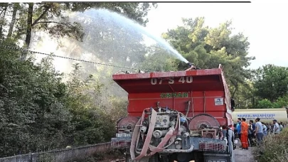 Kemer’de çıkan orman yangını korkuttu