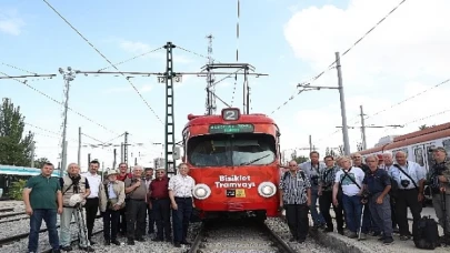 Konya Büyükşehir’in Bisiklet Tramvayı Örnek Oluyor