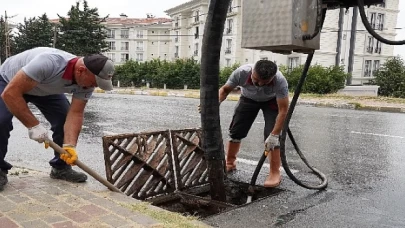 Kuvvetli Yağış Öncesi Beylikdüzü’nde Tedbirler Alındı