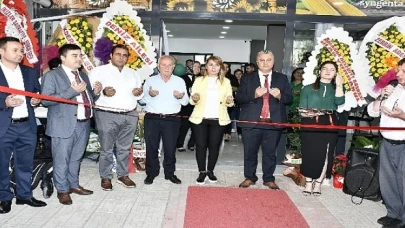 Malkara Belediye Başkanı Ulaş Yurdakul Ar Zirai İlaç ve Tohum’un açılışını gerçekleştirdi