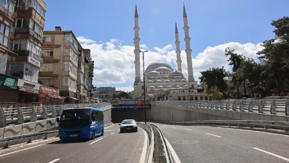 Maltepe Cumhuriyet Meydanı Altgeçidi hizmete açıldı