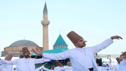 Mevlana’nın Huzurunda 250 Semazen Aynı Anda Sema İcra Etti