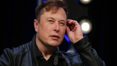 Musk ve Almanya arasında 'mülteci' atışması