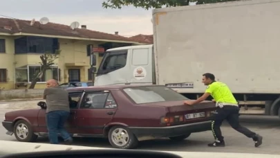 Polis memurunun yardımsever tavrı takdirle karşılandı