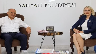 Tohumluk Vakfı’nın eğitim projesine Yahyalı Belediyesi’nden destek