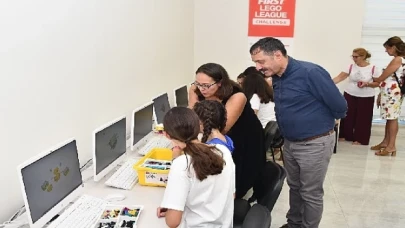 Yurt Dışından Gelen Öğrenci ve Öğretmenler Yenişehir Belediyesi Akademi’yi Gezdi