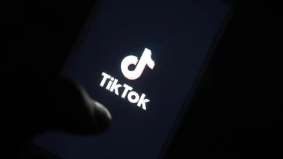 AB, X'ten sonra Meta ve TikTok'un da içerik kurallarına uyumunu soruşturuyor