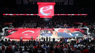 Anadolu Efes, Cumhuriyetimizin 100. Yılını Taraftarlarıyla Kutladı