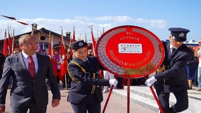 Ayvalıklılar cumhuriyetin 100.yıl dönümü için coşkuyla yürüdü