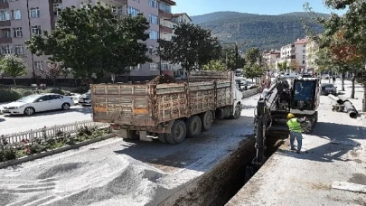 Başkan Altay: “Akşehir’in İçme Suyu Altyapısını Güçlendiriyoruz”