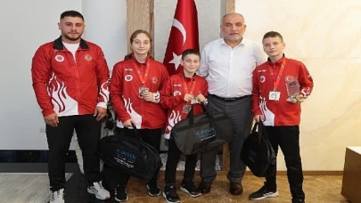 Başkan Sandıkçı Dünya Şampiyonu Sporcuyu Ağırladı