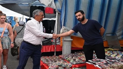 Başkan Topaloğlu Pazar Esnafını Ziyaret Etti