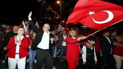 Beylikdüzü’nde binlerce kişi 100. Yıl için yürüdü