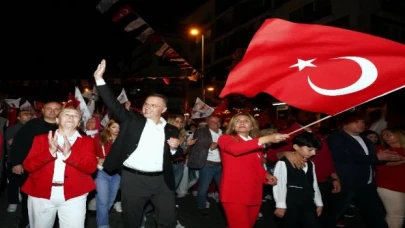 Beylikdüzü’nde binlerce kişi 100. yıl için yürüdü