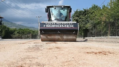 Bozulan Yollar Düzeltiliyor