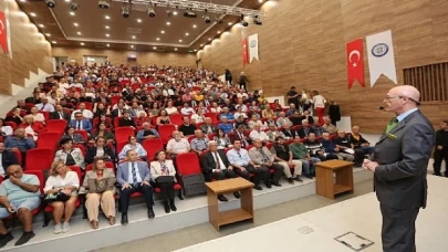 Büyükşehir Erol Mütercimler Söyleşisi’ne Yoğun İlgi