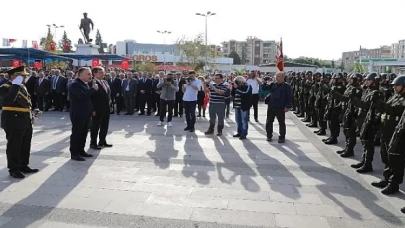 Edremit’te Cumhuriyet’in 100. Yılı coşkuyla kutlandı