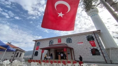 Gölcük’te Panayır Camii ibadete açıldı