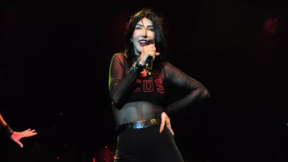 Hande Yener'den 'vize reddi' iddialarına yanıt