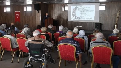 Huzurevi sakinlerine Bilinmeyen Yönleriyle Atatürk konferansı