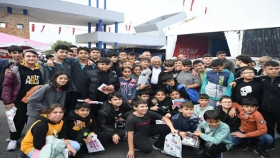 Kayseri Kitap Fuarı’na Memduh Büyükkılıç daması