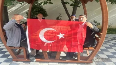 Kocaeli Dilovası Türk bayrakları ile donatıldı