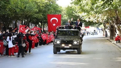 Konya Büyükşehir Konya’nın Caddelerini Şanlı Bayrağımızla Donattı