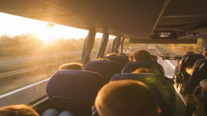 Turistler seyahatlerinde otobüse yöneldi