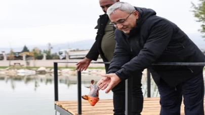 Yedigöller’e koi balığı bırakıldı