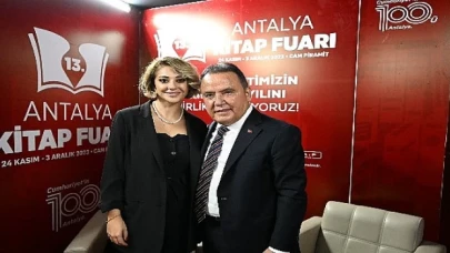 13. Antalya Kitap Fuarı’nda yazarlar okurlarıyla buluşuyor