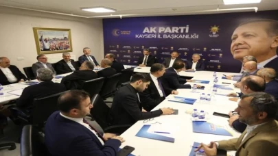 AK Parti Kayseri’den bakan ve başkanlı istişare toplantısı