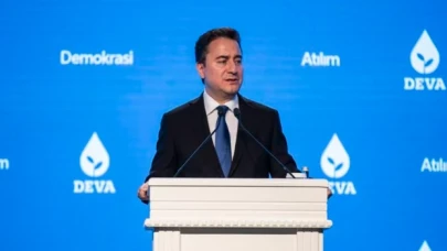 Ali Babacan, ”kara para aklama” tutuklamaları ve ”fon dolandırıcılığı” olaylarında suçlu olarak Cumhurbaşkanı Erdoğan’ı gördü