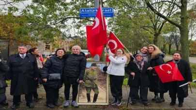 Atatürk Rotterdam’da anıldı