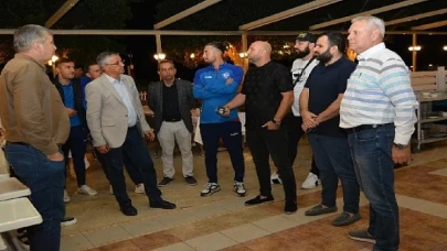 Başkan Topaloğlu’ndan futbolculara yemek