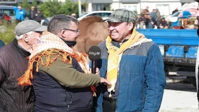 Burhaniye’de develer havutlarını törenle giydi