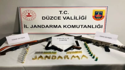 Düzce’de ruhsatız tüfek ve tabancalar ele geçirildi