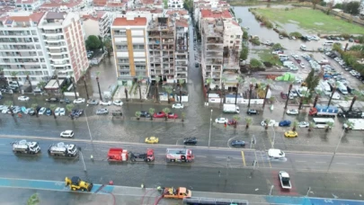 İzmir'de deniz seviyesi 1 metre yükseldi: Tunç Soyer'den açıklama geldi