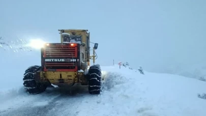 Kayseri Büyükşehir kırsalın kardan kapanan yolunu açtı