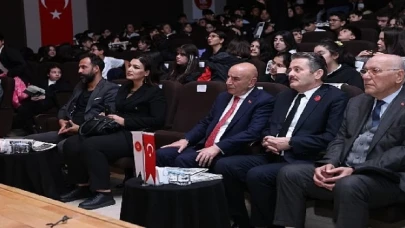 Kurtuluş destanı müzikali ile Atatürk anıldı