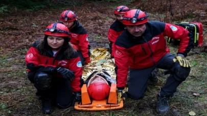 Sakarya’da bin rakımda zorlu görev... Gerçeği aratmadı