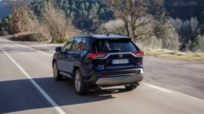 Toyota, 1,8 milyondan fazla RAV4 model aracını geri çağırdı