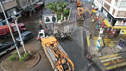 Tsunami etkisi yaratan afet sonrası mağdurlara yardım eli