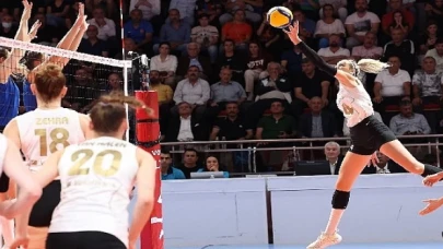 VakıfBank, Çukurova’ya set vermedi