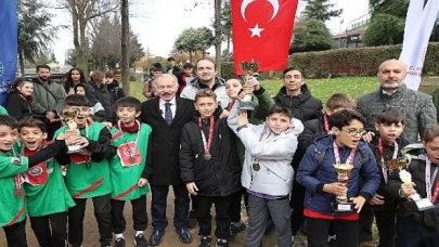 Atatürk Kır Koşusu’nda ödüller Başkan Atila Aydıner’den