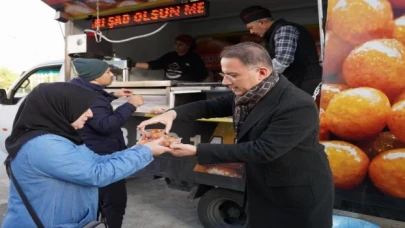 Beylikdüzü’nde şehitler için lokma dağıtıldı