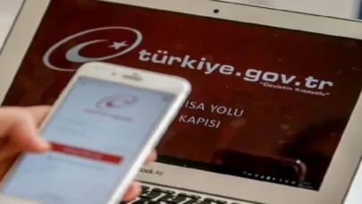 Bürokrasi ’tuş’ oldu! Ayda 120 milyon giriş yapılıyor