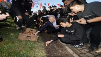 İstanbul’da laleler Üsküdar’da toprakla buluştu